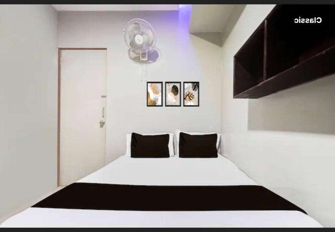 Selfie Rooms Surat Exterior foto